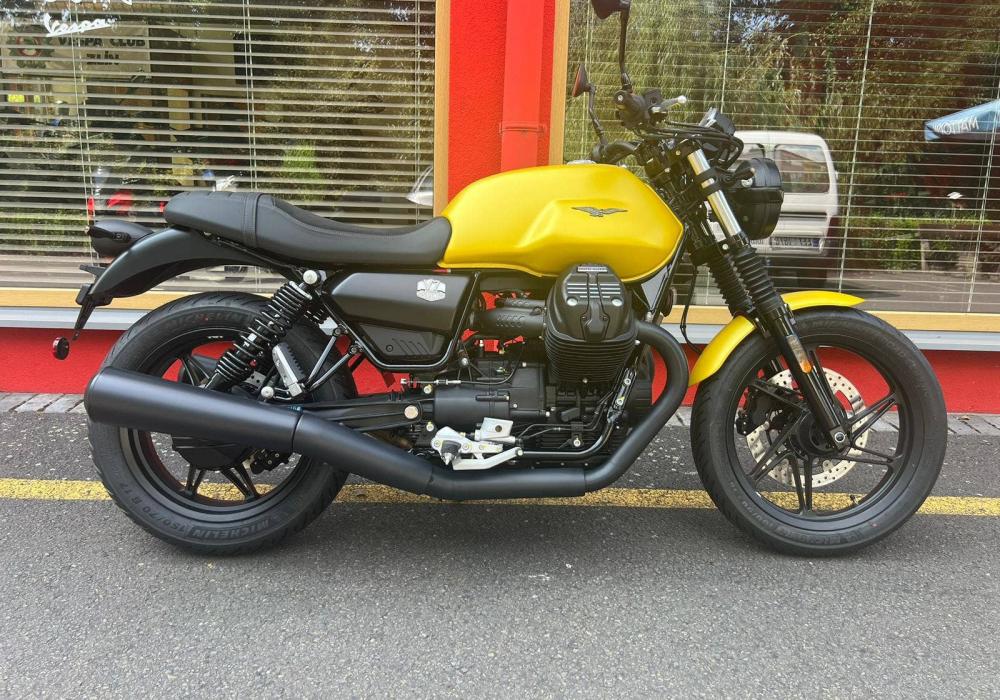 Moto Guzzi V7 Stone 