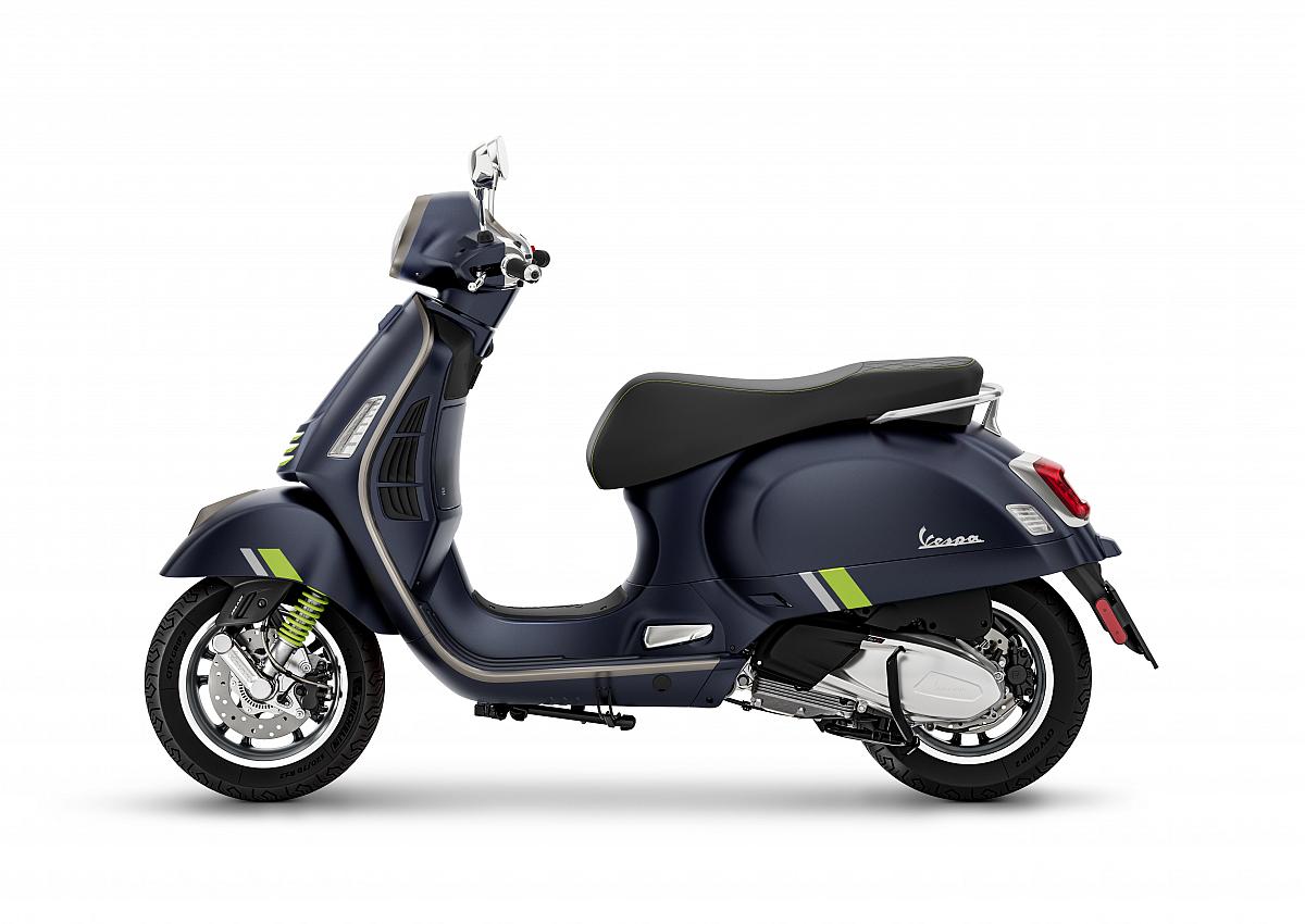 VESPA GTS SUPERTECH 300 ABS, investom moto Zlín, skútr 300