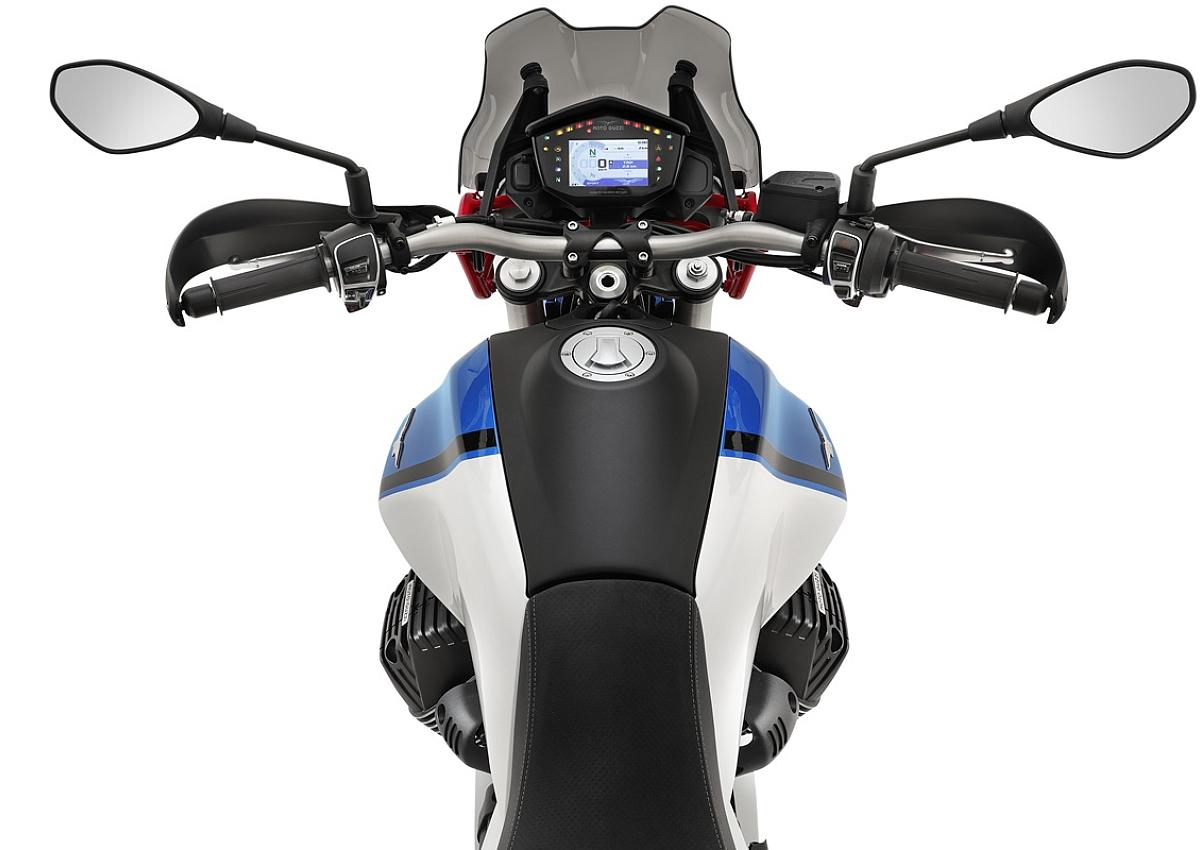 Moto Guzzi V85 TT, investom moto Zlín, enduro, Evocative BLU UYUNI