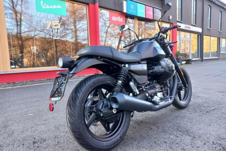 Investom moto Zlín, Moto Guzzi V7