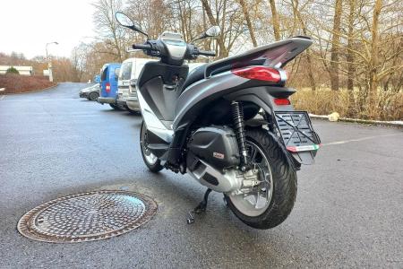 Investom moto Zlin, Piaggio Medley 125