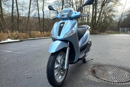Investom moto Zlin, Piaggio Medley 125