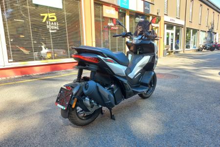Investom moto Zlín, Aprilia SR GT 125