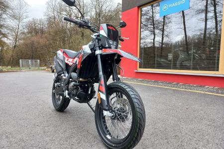 Investom moto Zlín Aprilia SX125