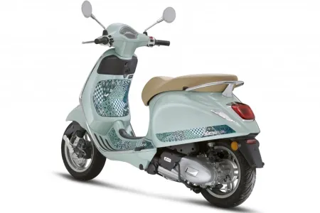 Investom moto Zlín, Vespa Primavera 125 Batik