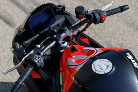 Investom-moto Zlín Tuono 660 Factory