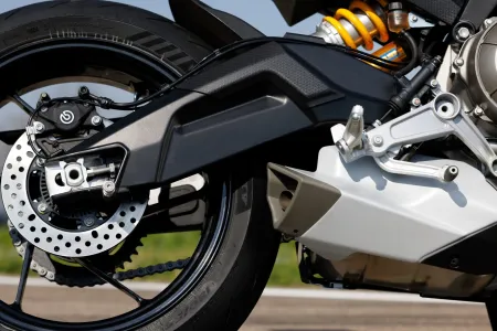 Investom-moto Zlín Tuono 660 Factory