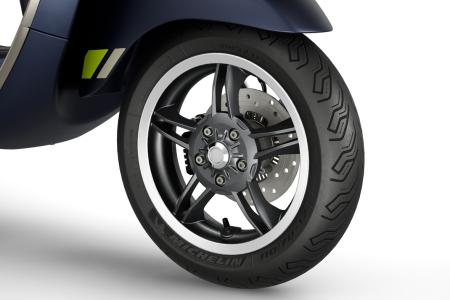 Investom moto Zlín, Vespa Primavera 125 TECH