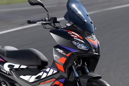 Investom moto Zlín, Aprilia SR GT 200 Replica