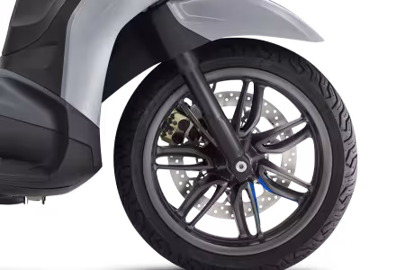 Investom moto Zlín, Piaggio Beverly S 310