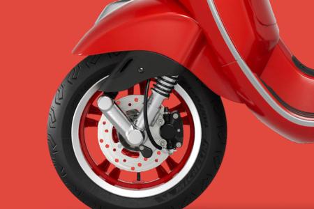 Investom moto Zlín, Vespa Primavera 125 RED