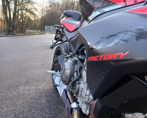 Investom moto Zlín, Aprilia Tuono 660 Factory předváděcí