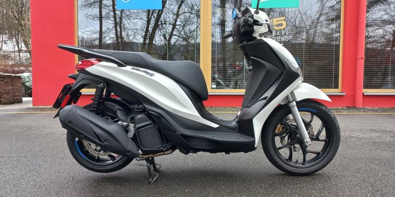Investom moto Zlín, Piaggio Medley 125 předváděcí